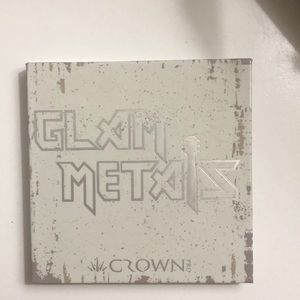Crown glam metals eyeshadow palette